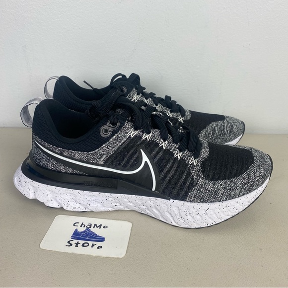 Nike React Infinity Run Flyknit 2 Oreo White Black Shoes CT2357-101 Mens Sz - Picture 1 of 9